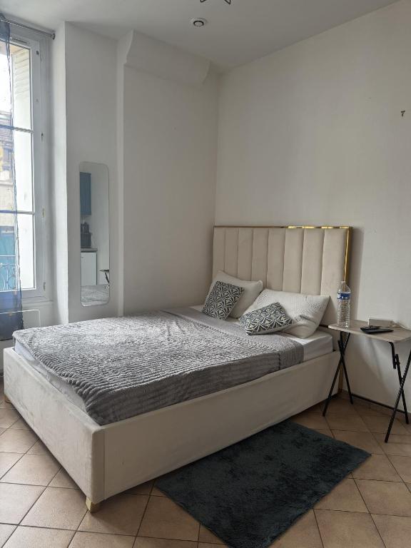 Superbe Appartement Melun Gare, Melun