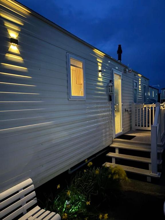 15 Maple Rise, Gristhorpe