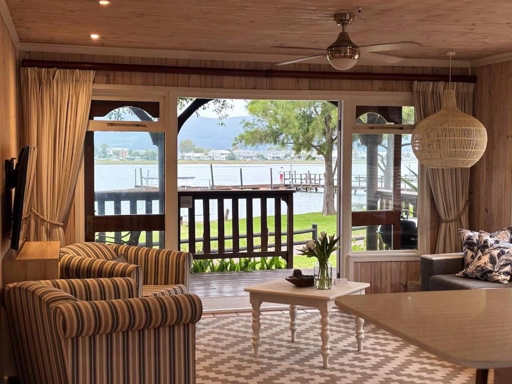 The Amble Cottage - On the Knysna lagoon, Knysna