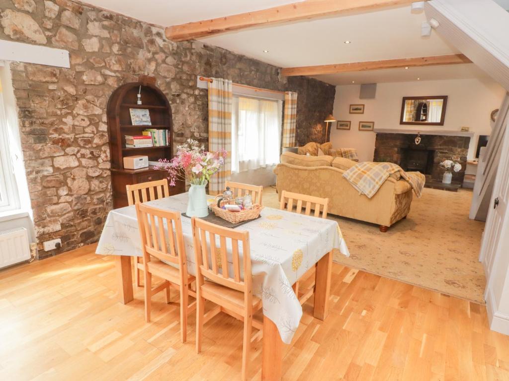 Stable Cottage, Narberth photo 3