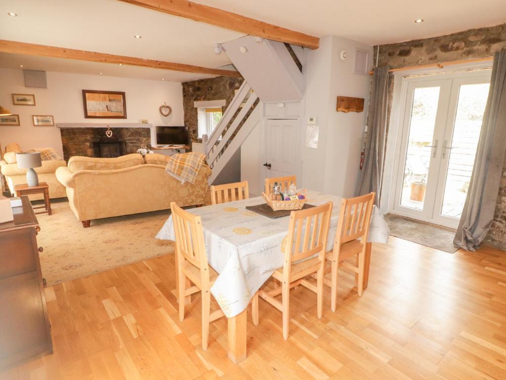 Stable Cottage, Narberth photo 6