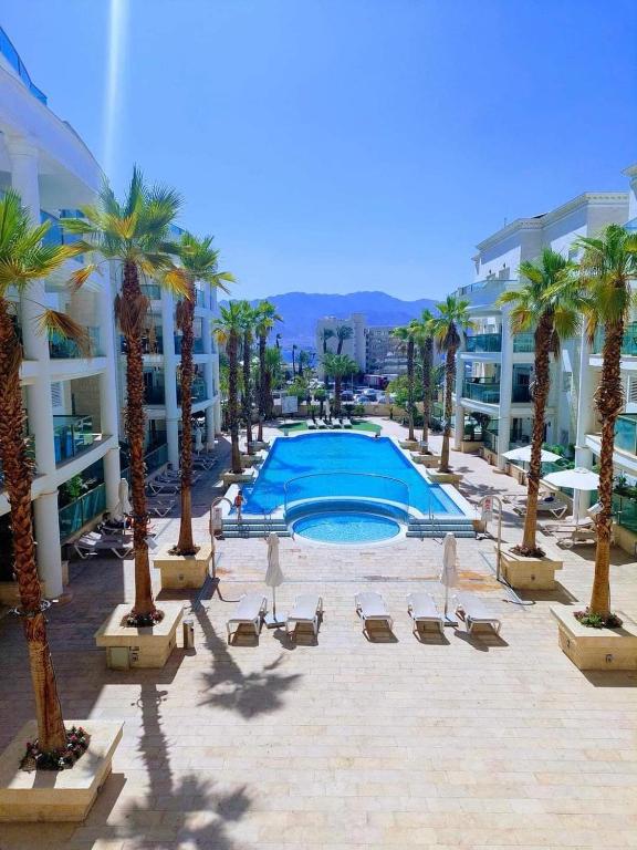 Yuval's Suite, Ejlat