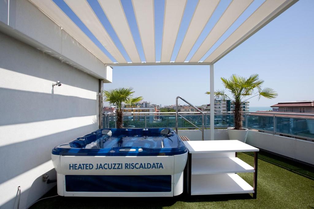 Hotel Tropical — Spa in Jesolo, Veneto