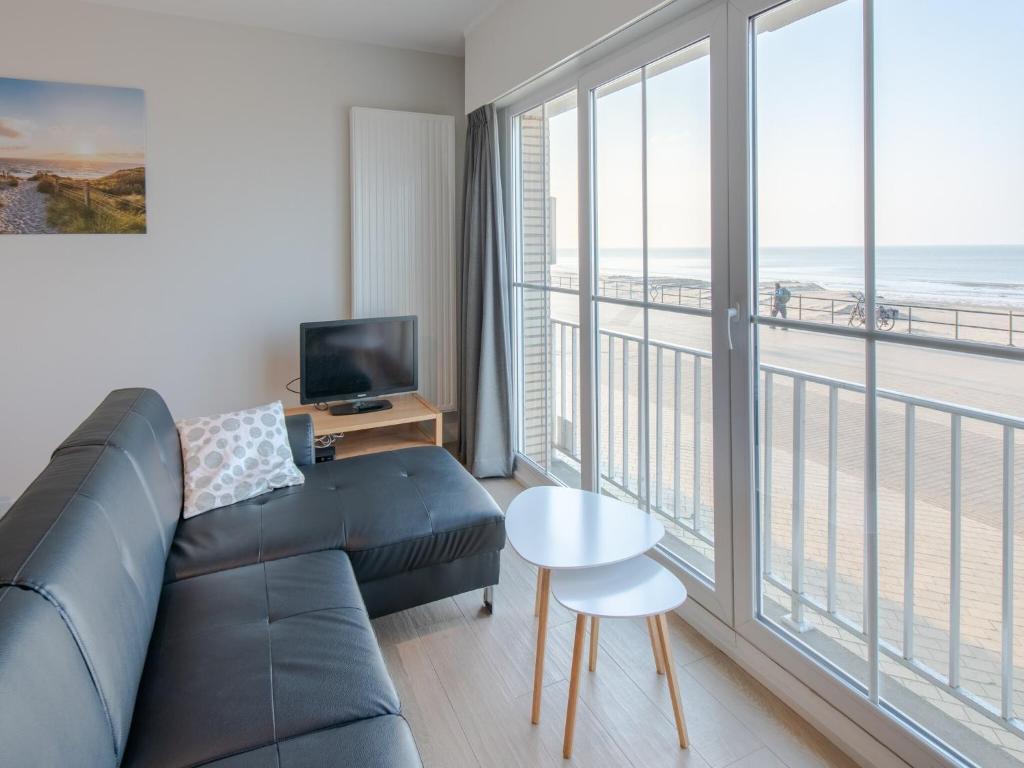 Apartment on Belgian Coast with Sea Views, Middelkerke