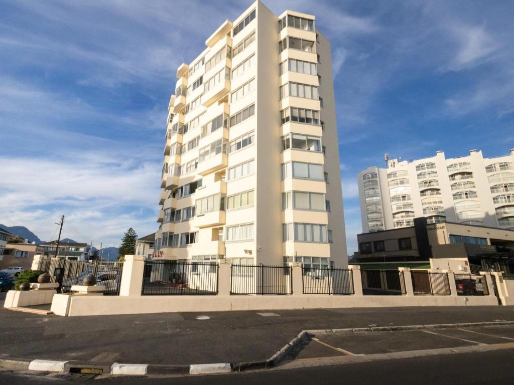 Romilly Beachfront 92, Strand