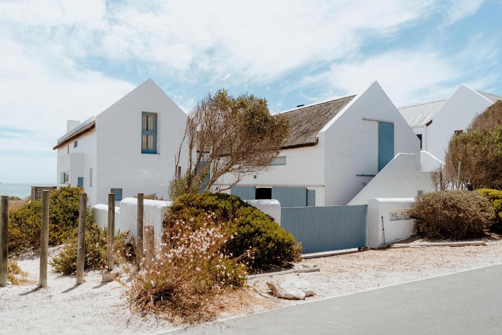 The Future, Paternoster