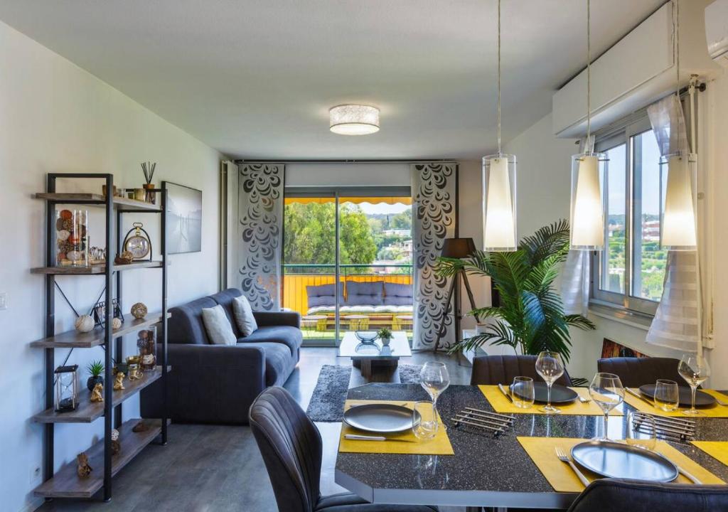 Appart 2 ch Vue Mer & Montagne, Terrasse, Parking, Antibes