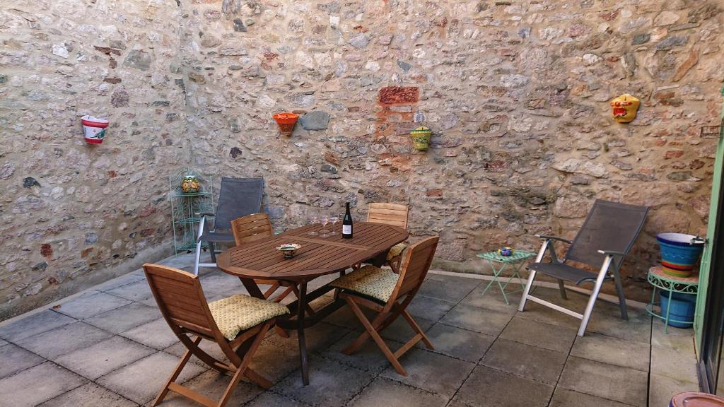 Avalon, Caunes-Minervois