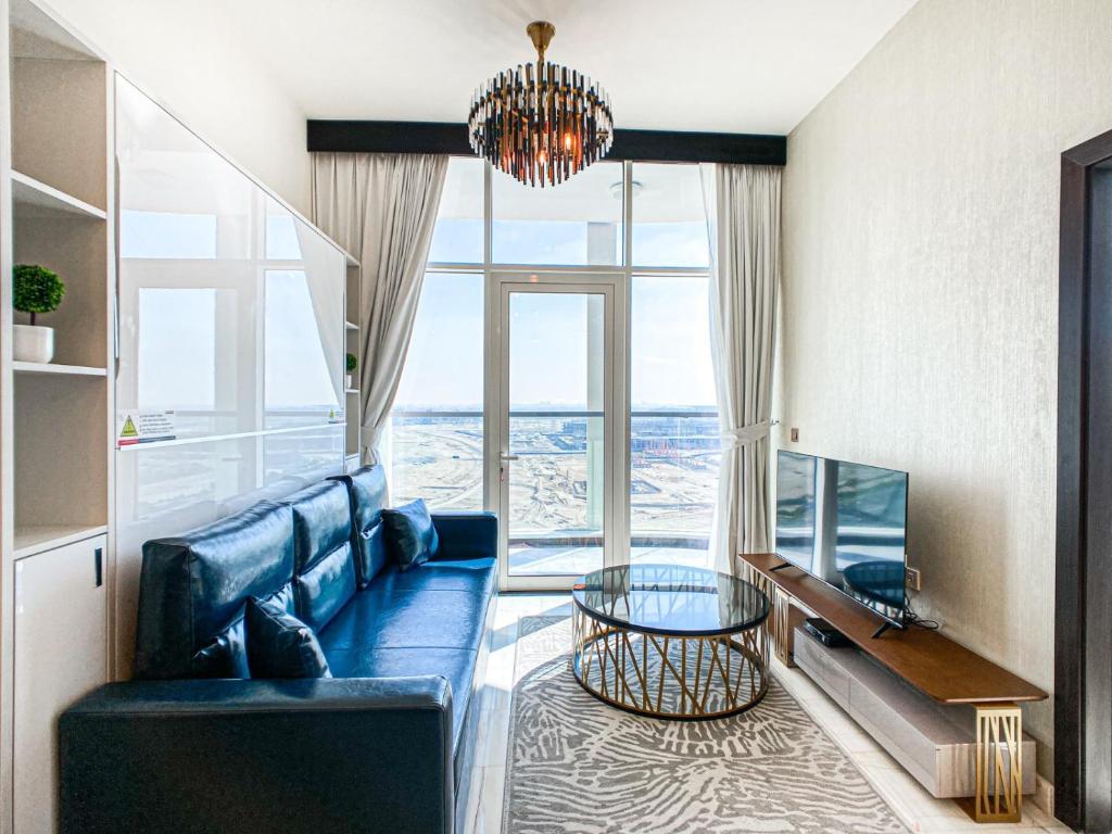 Chic Urban Escape 1BR -Sleeps 4- in Bayz by Danube-18, Dubaj