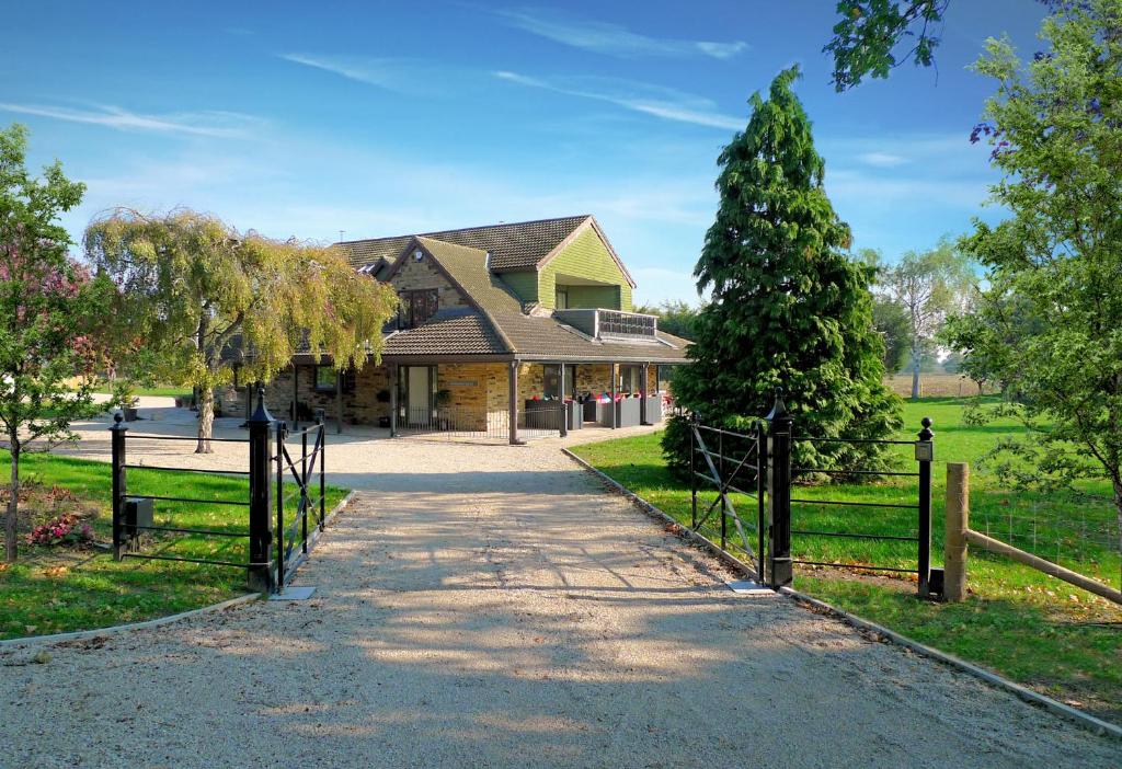 Antler House, Eastrington