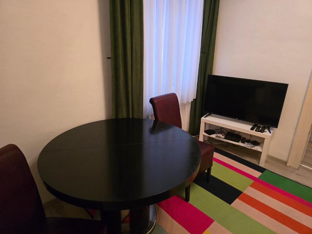 Marijin dvor Hills, Sarajevo