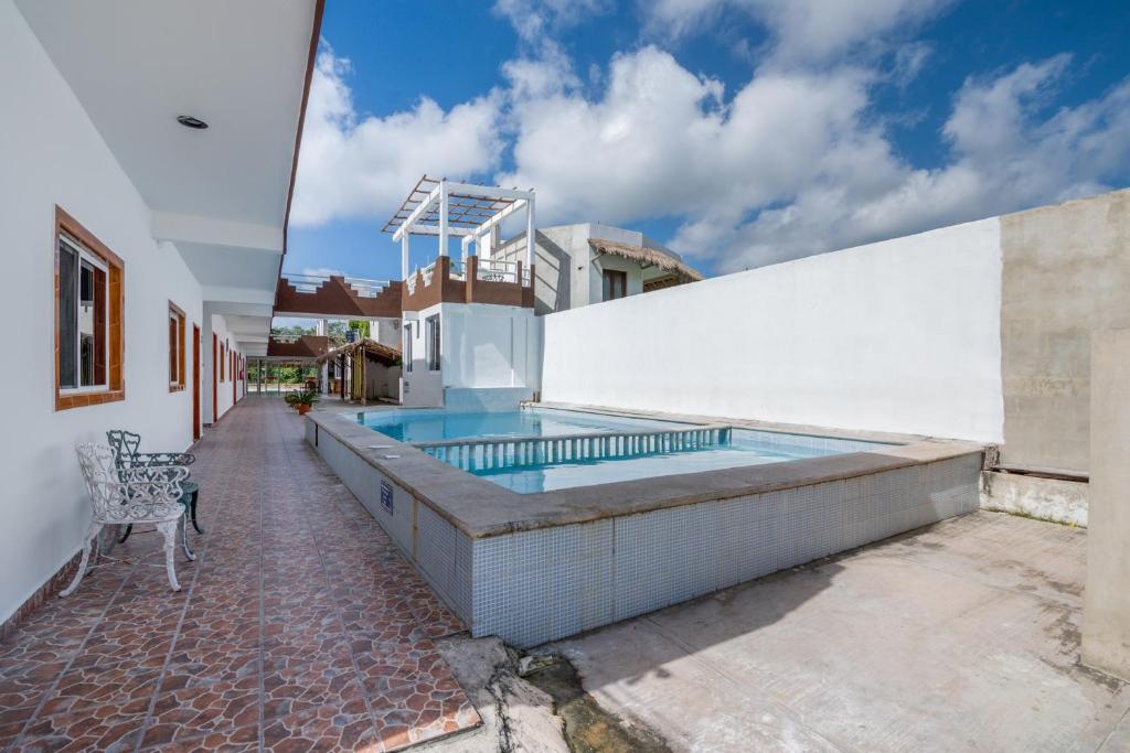 OYO Hotel Palma Real - 3
