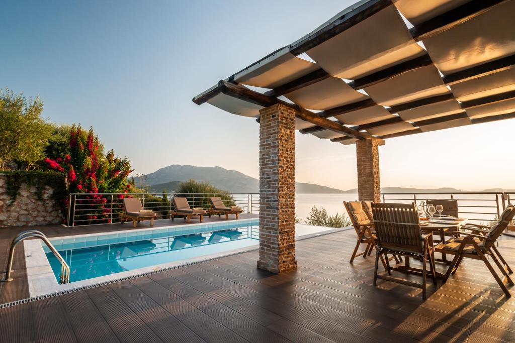 Iris Villas Lefkada - Marine Villa with private sea access, Sivota