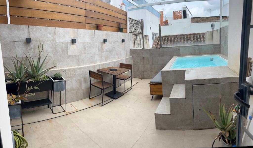 One&Lux Gran Poder - Modern loft with Private Pool and Terrace, Sevilla