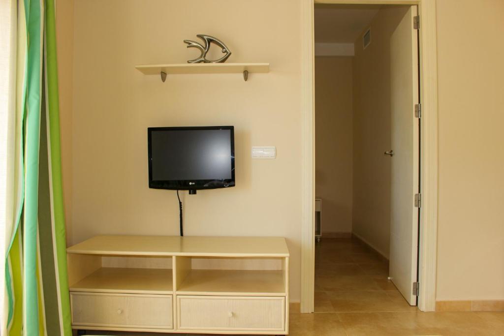 Shared lounge/TV area