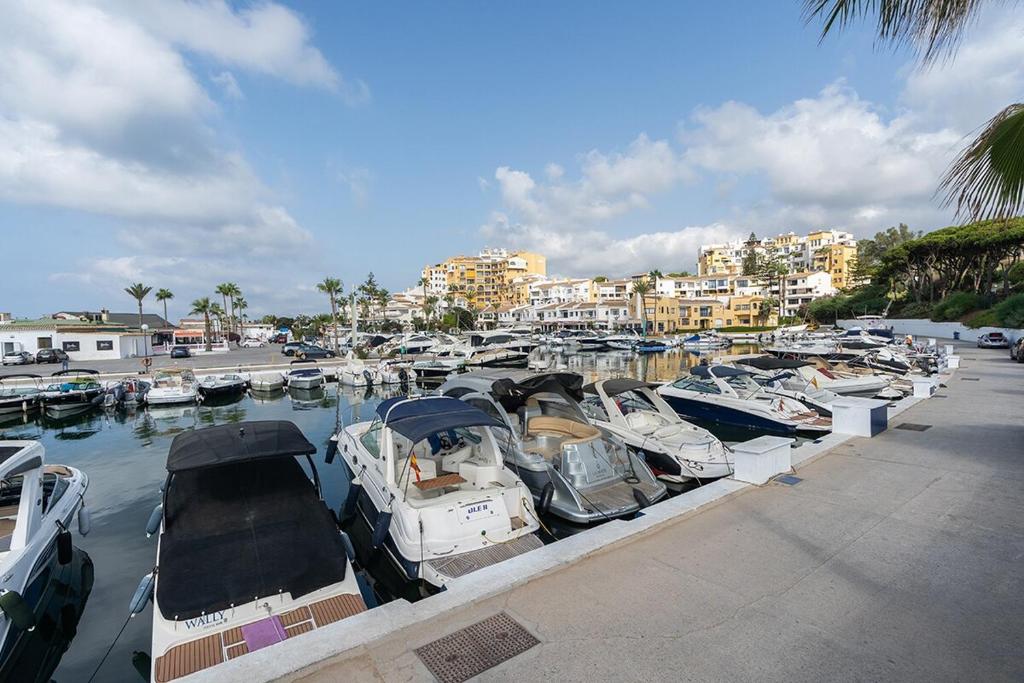 Cabopino Port Modern 2 Bedroom Apartment - 2