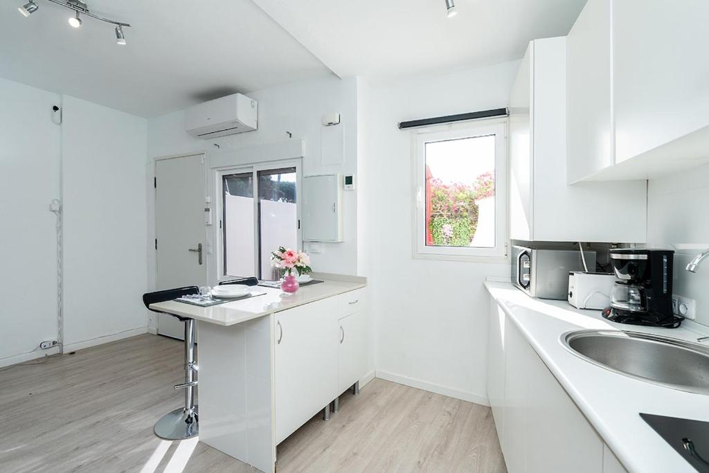 Cabopino Port Modern 2 Bedroom Apartment - 5