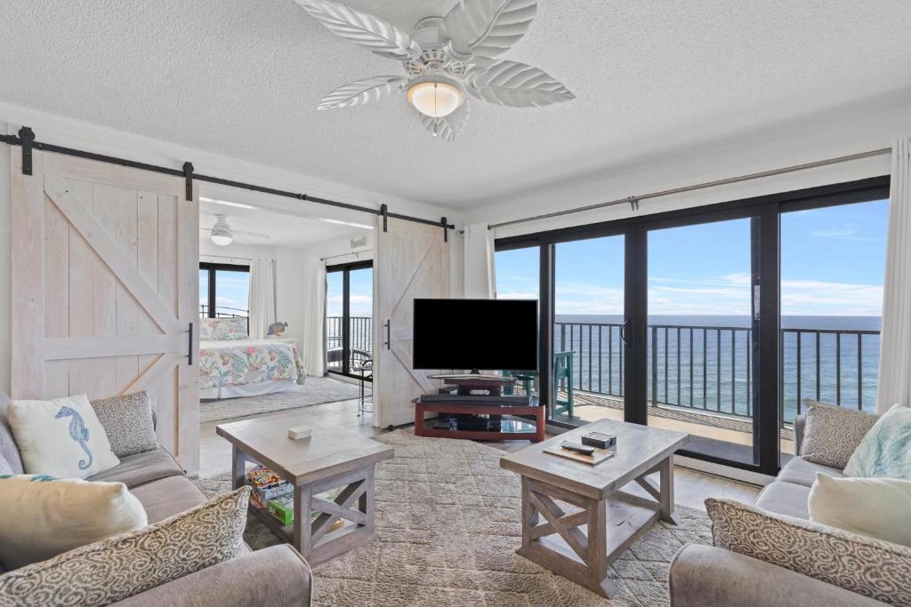 Commodore 1201, Panama City Beach