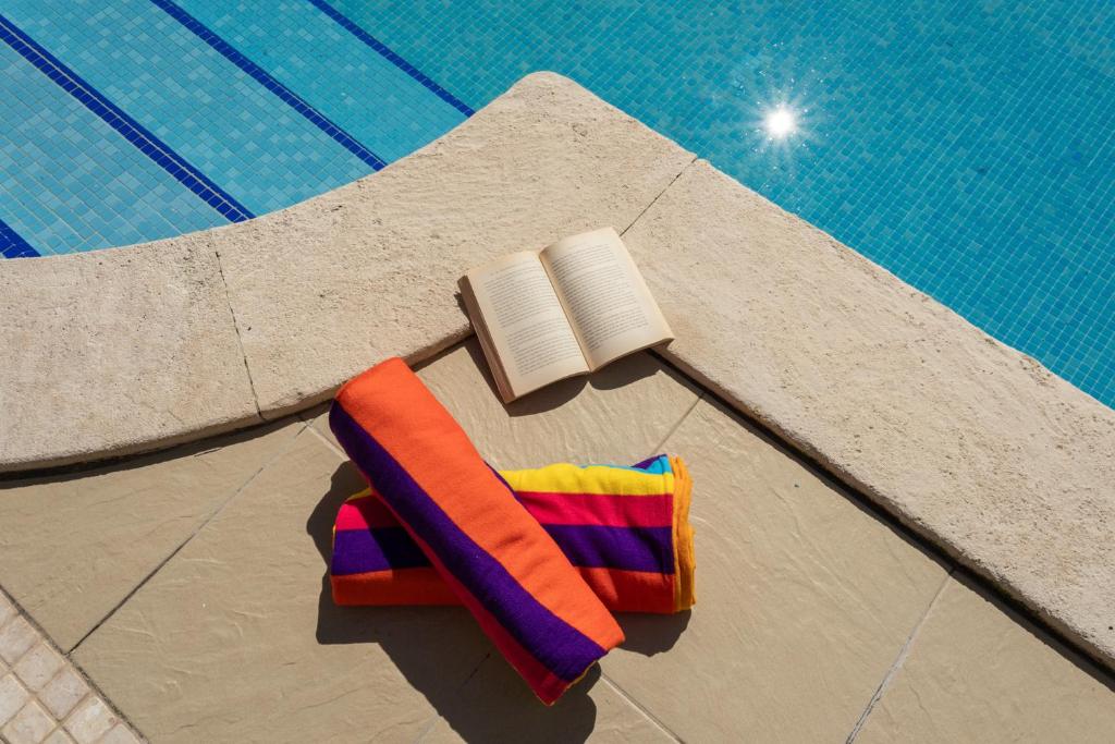 Algarvian Experience - Sun, Beach and Pool, Albufeira