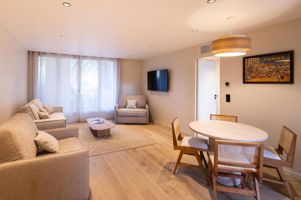 Appartement avec terrasse et parking centre St-Tropez - 2