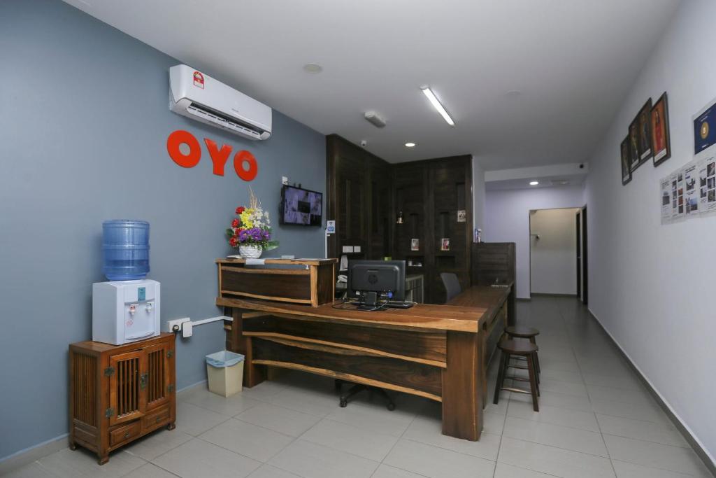 OYO 89915 イースト マウント ホテル (OYO 89915 EAST MOUNT HOTEL) フロント・ロビー