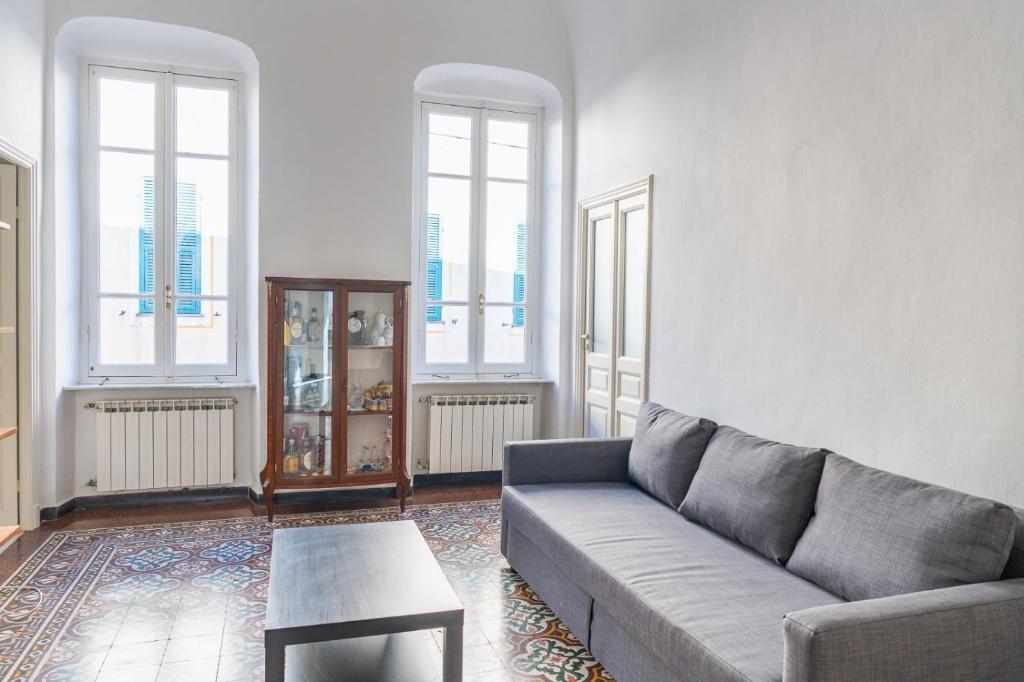 A due passi dal mare, Laigueglia