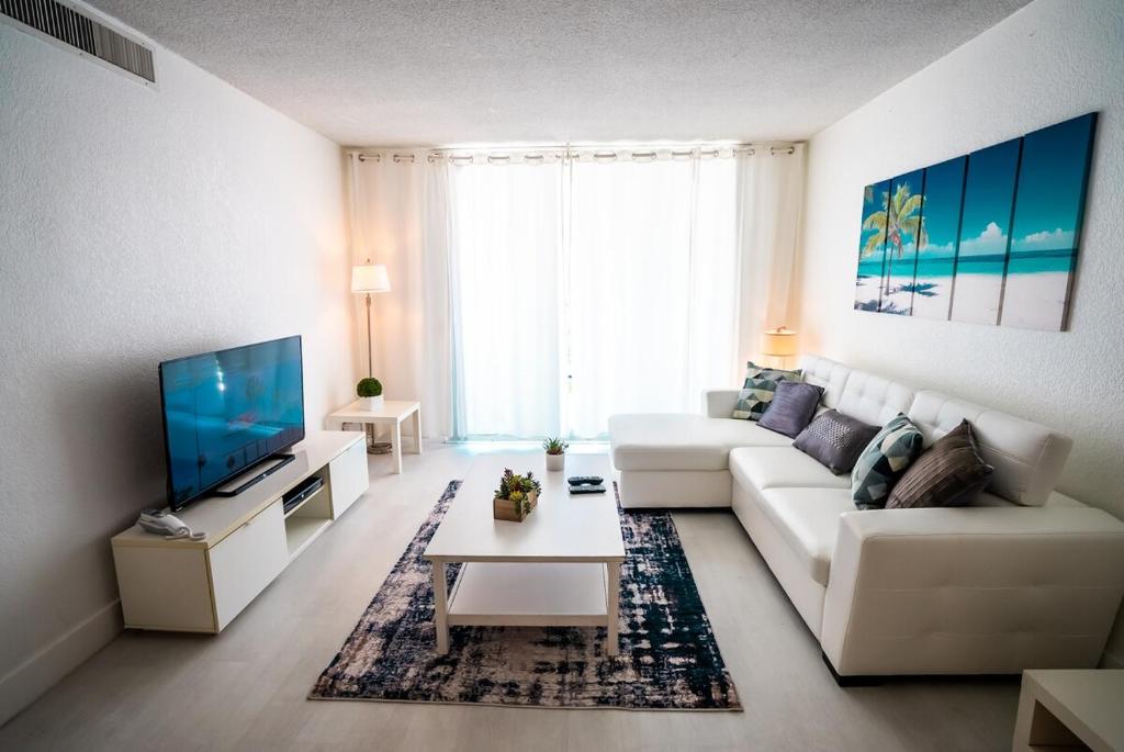 Condo on the beach Hollywood 6th floor, Hollywood