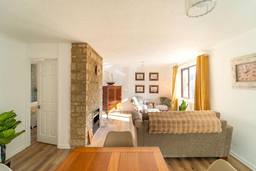Bumble Bee Bungalow photo 2