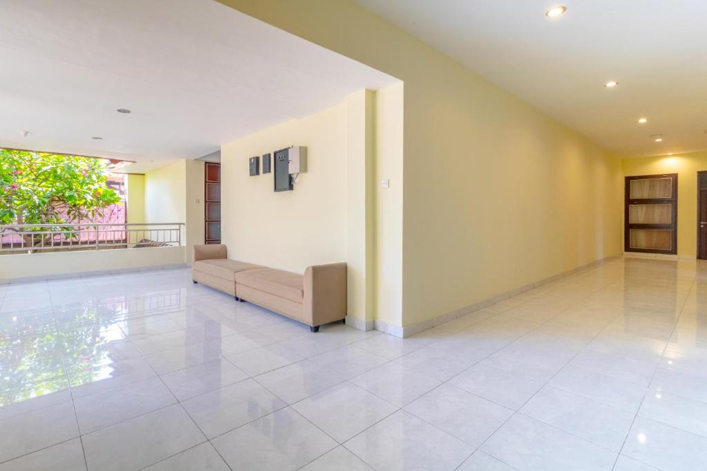 フロント・ロビー