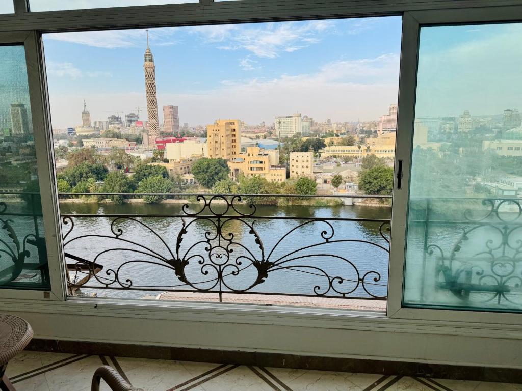 شقة فندقية علي النيل Nile view apartment, Káhira