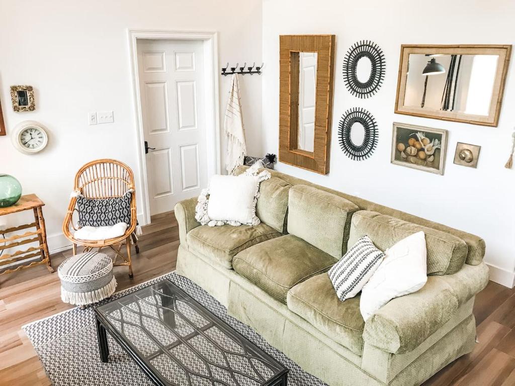 On 30A New 1BR Apt. w KING 10min walk to beach, Santa Rosa Beach