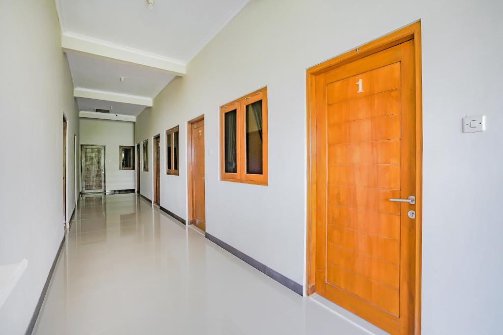 フロント・ロビー