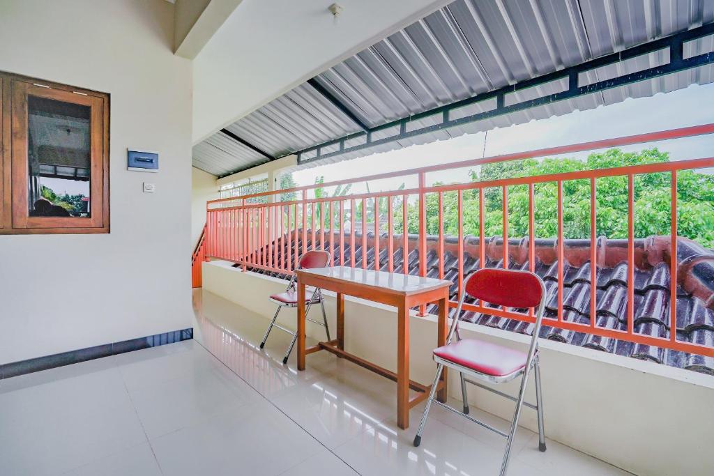 Super OYO 90210 Kenari House Syariah