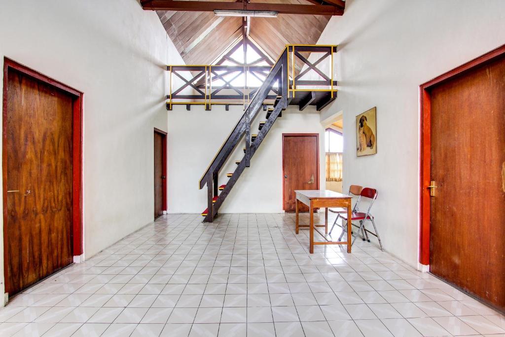 OYO 92505 Asta Guesthouse