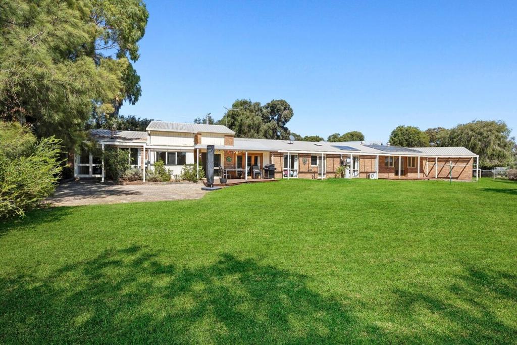 Noma Escape, Queenscliff