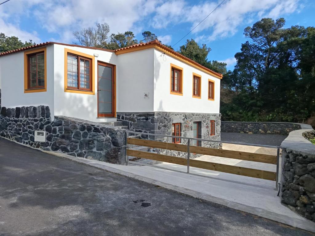 Casa Terra & Mar, Urzelina