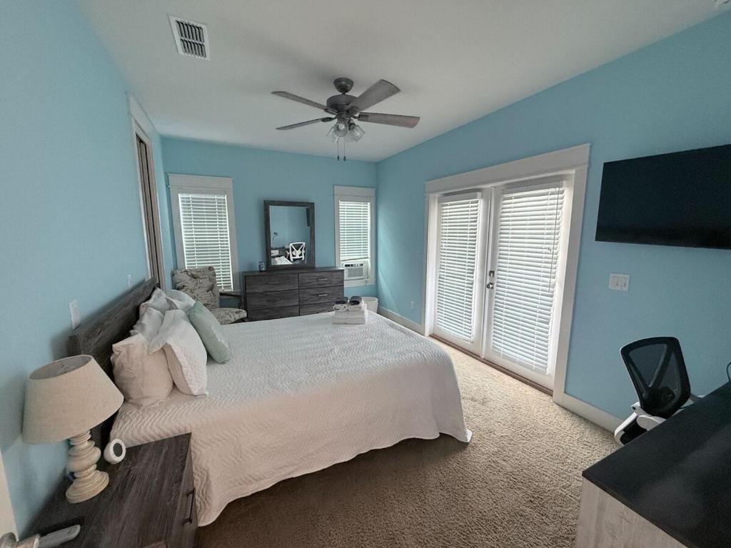 Be a Nomad - Beachside Studio - 1 Block to Sand!, Jacksonville Beach