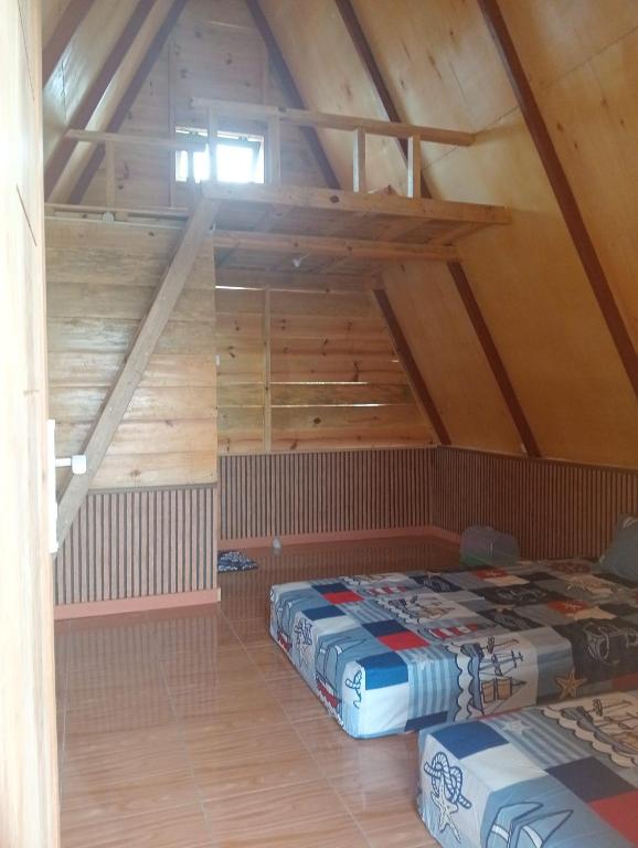 Arthuro homestay, Si Antar