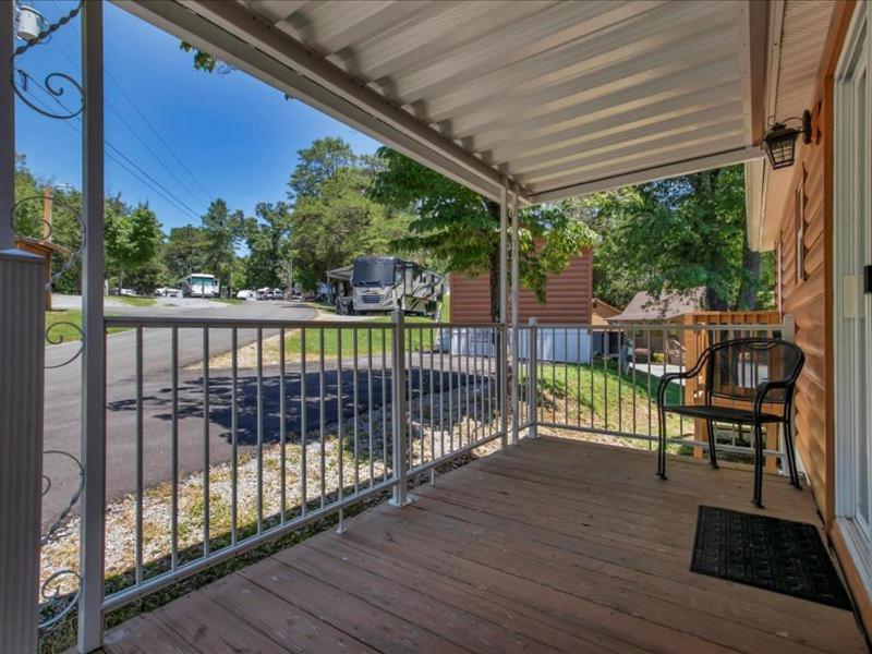 Studio Model Home with Parking, Pigeon Forge