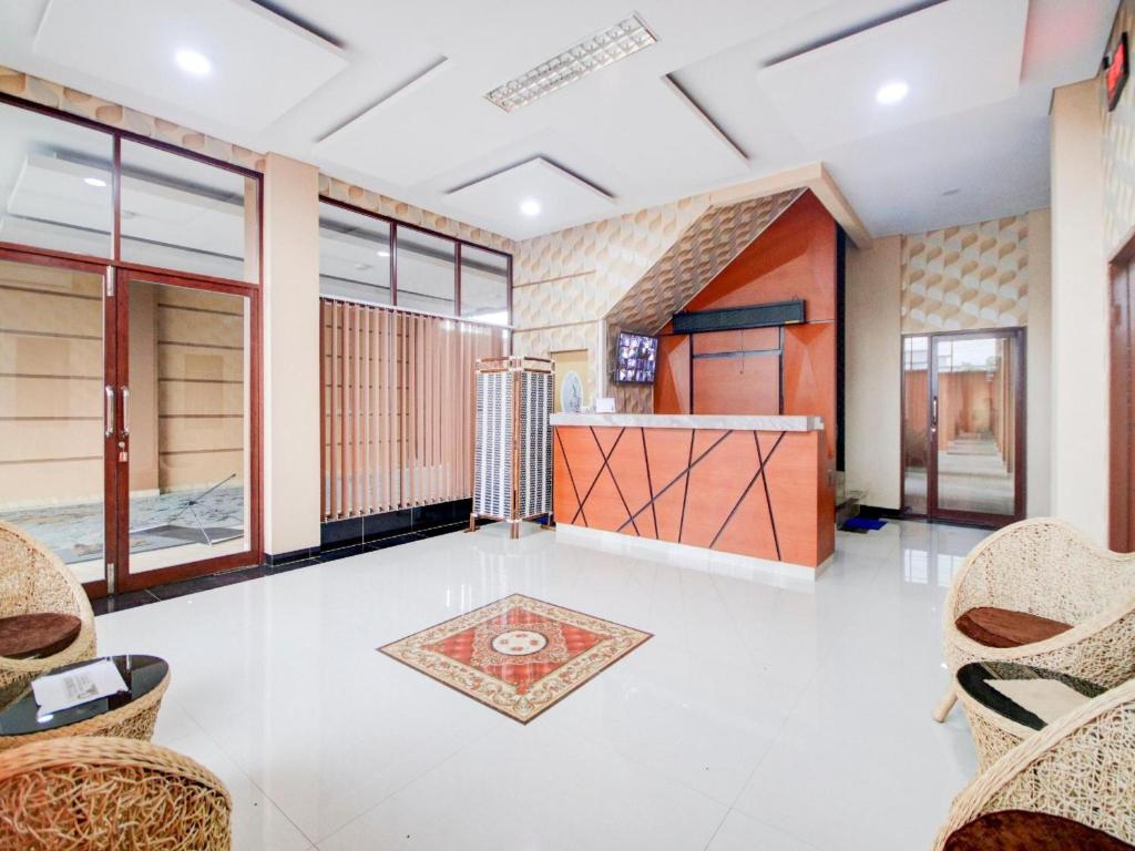 Hotel O Sean'S Residence Mansyur Near Universitas Sumatra Utara ( USU ) フロント・ロビー