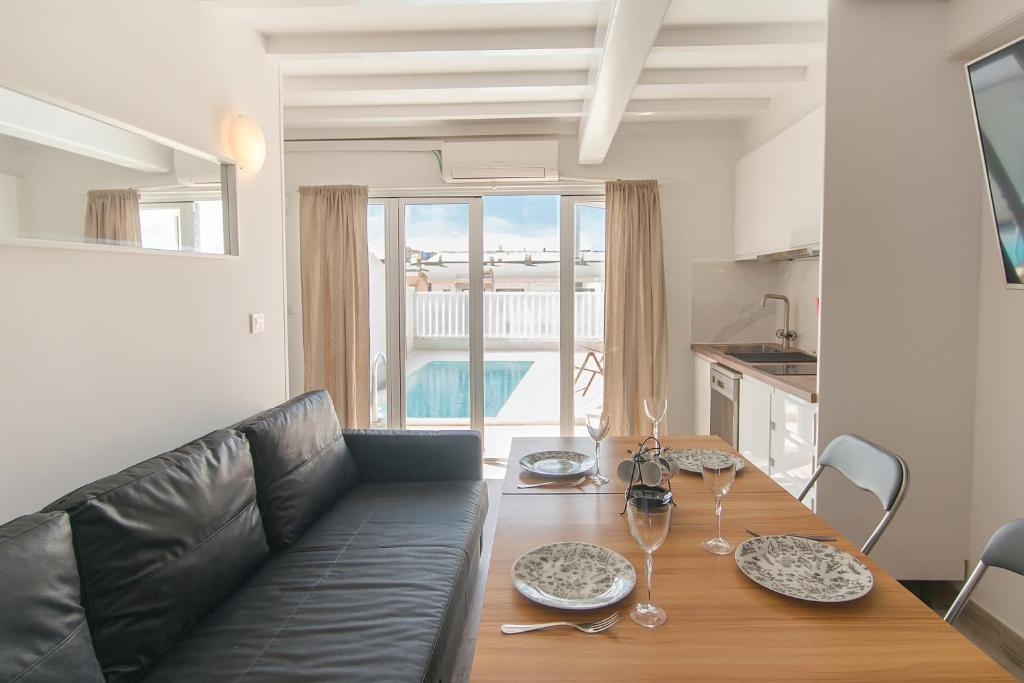 WELCS APARTAMENTO 292 EMP con piscina y con vistas - 2
