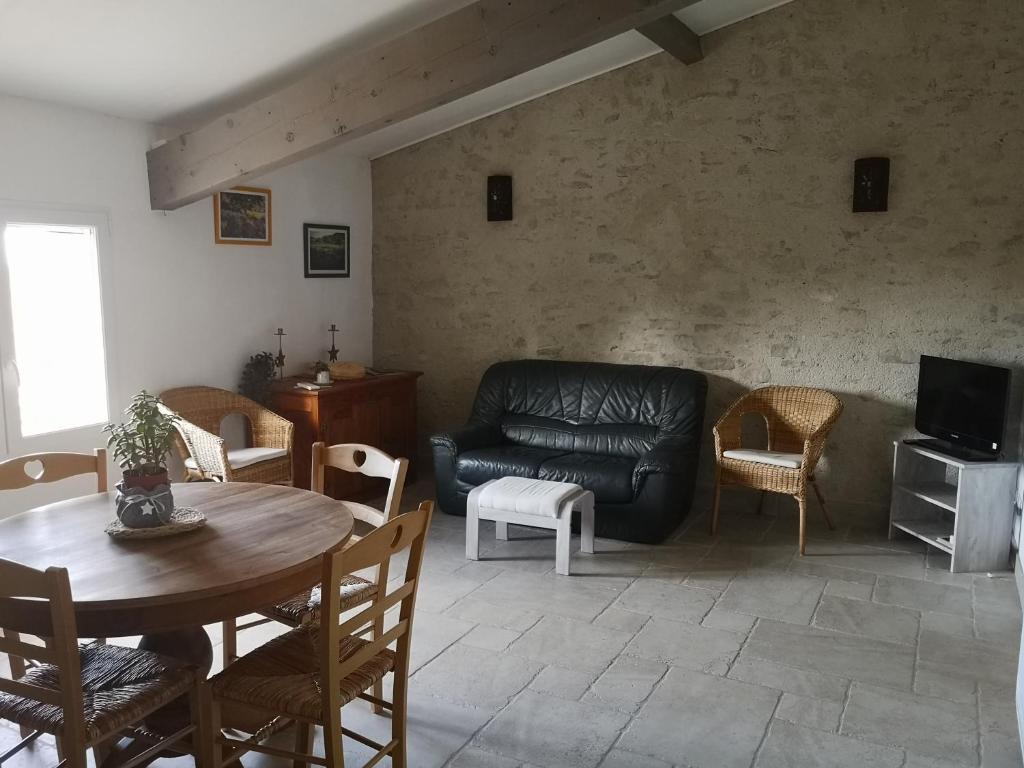 Le Relais d'Elisa, Le Pègue