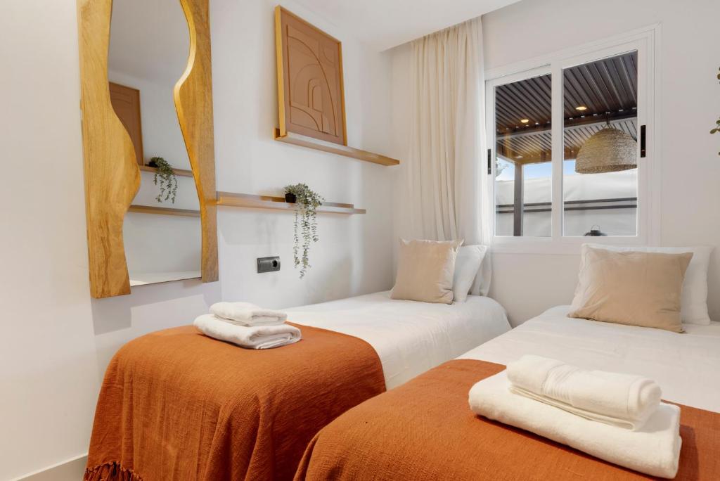 Stylish 2BR in Estepona, Walk to Beach & Old Town - 2