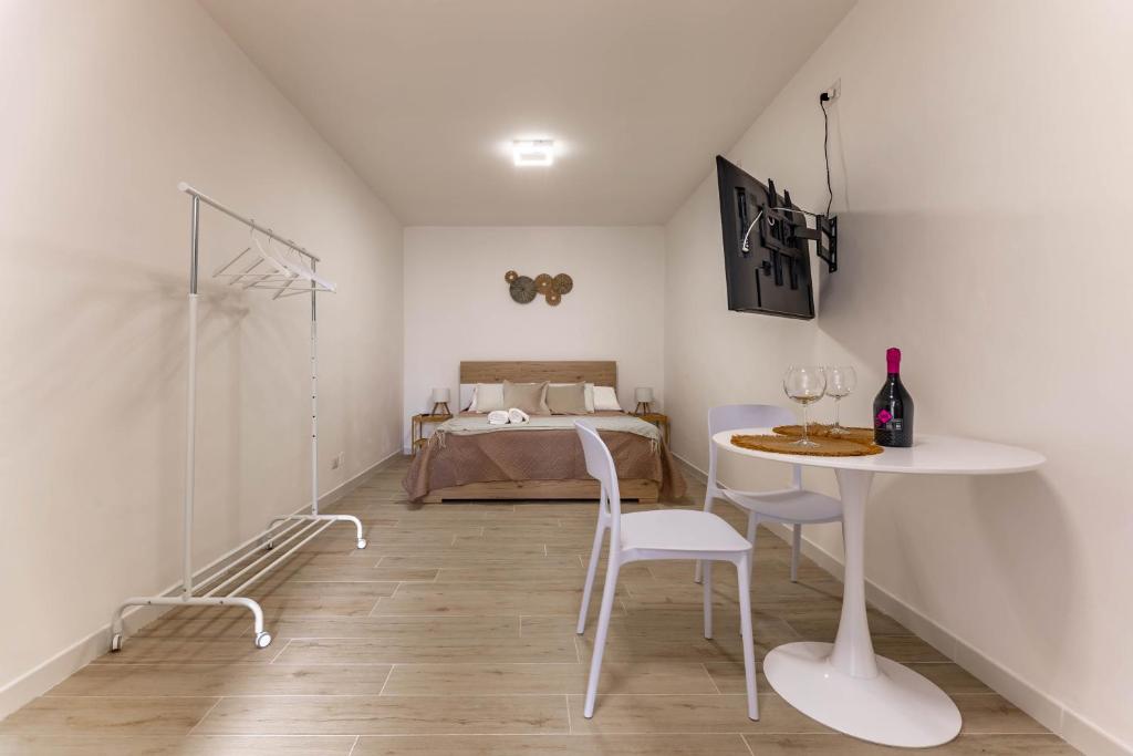 4 Twins - Central Room - 2