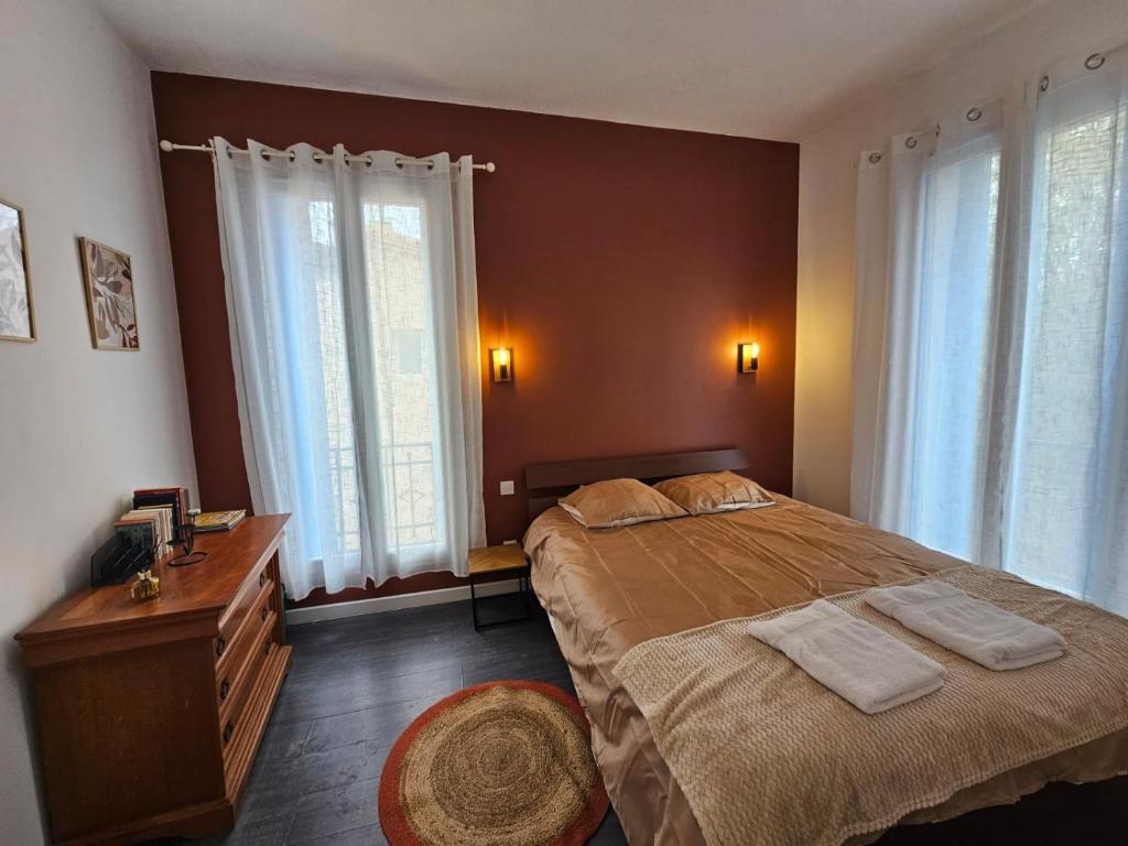 Les sureaux, le charme du centre de perpignan - 3