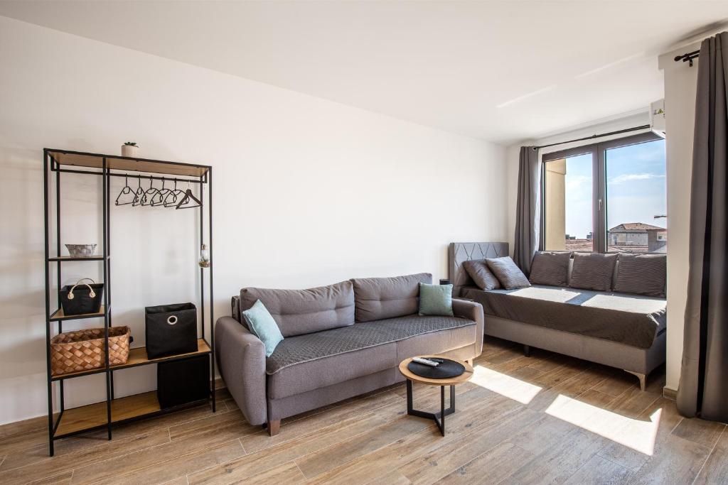 Contemporary Retreat in Bečići - 3