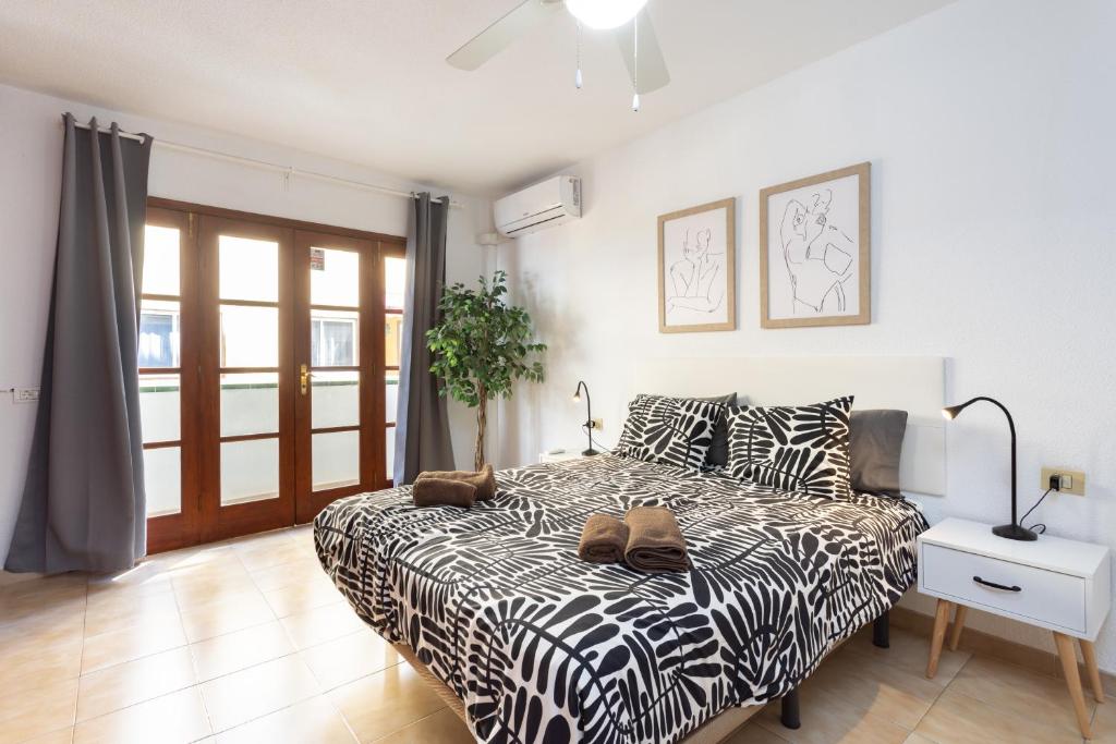 Home2Book Stylish Apt, near Los Cristianos Beach - 3