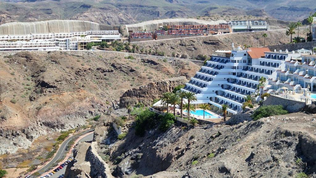 Hotel Chatur Palmera Mar — Hotel building in Puerto Rico, Canary Islands