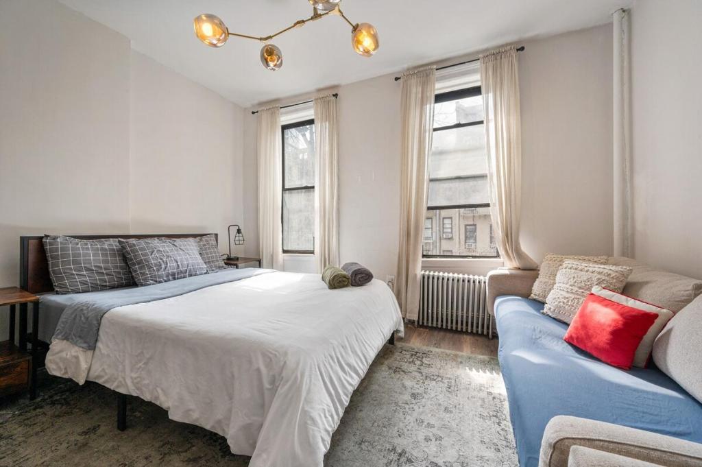 Cozy 2BR in NYC! Lenox Hill!, New York