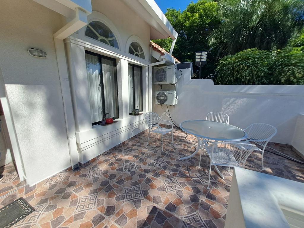 Hermosa casa de lujo en Condiminio Montibello Zona Av Pirai 4to anillo - 3